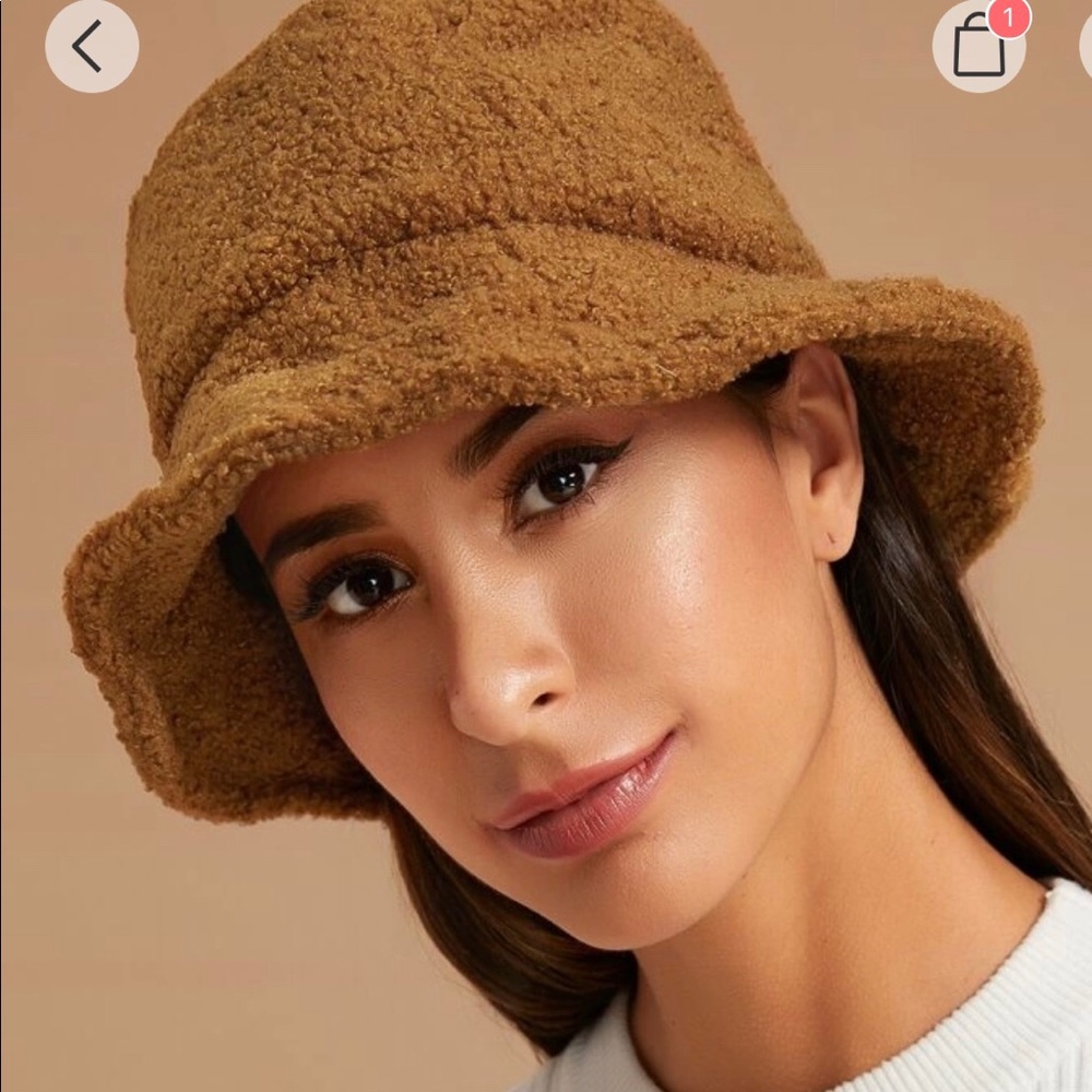 Bucket hat